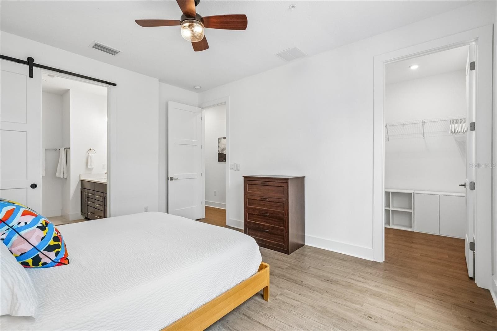 Townhouse at 312 15TH ST N, ST PETERSBURG, photo 23 of 49