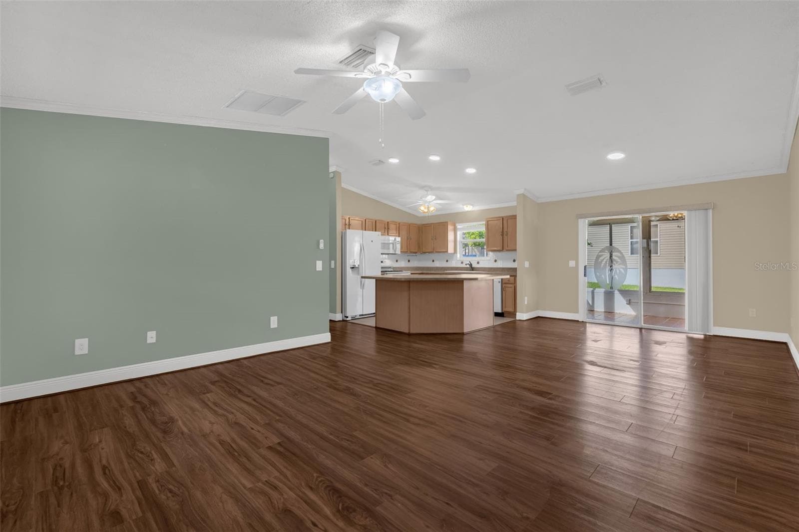 Single Family Residence at 17648 SE 93RD BUTLER CT, THE VILLAGES, photo 3 of 40