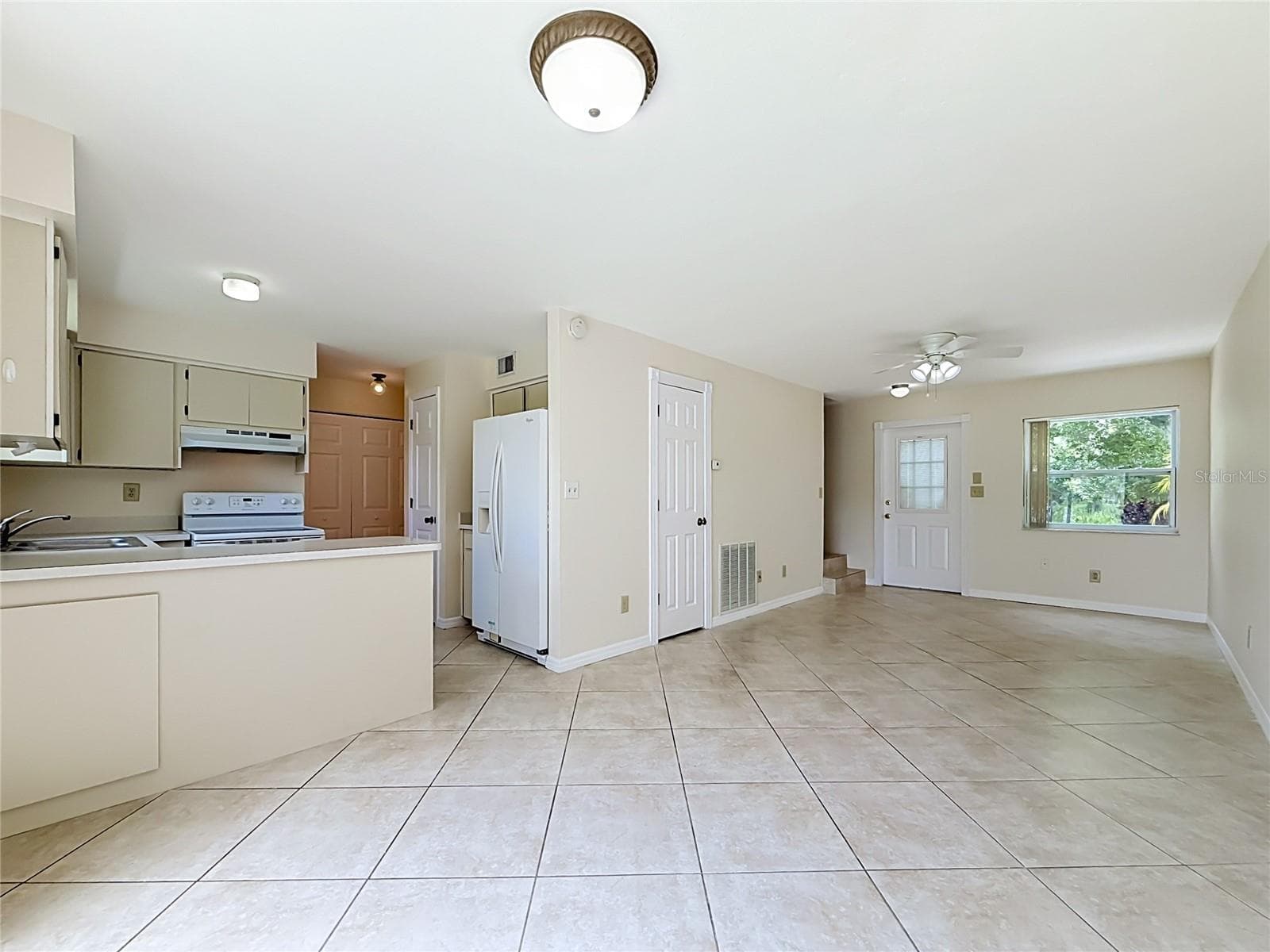 Townhouse at 1718 ADAMS CIR S, LARGO, photo 3 of 57