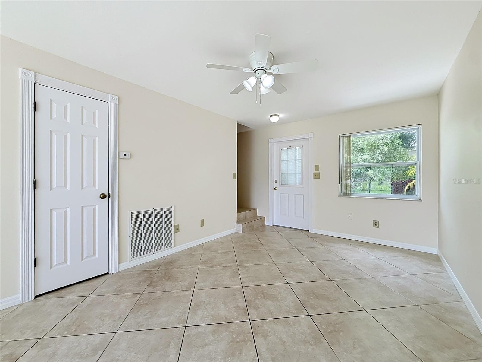 Townhouse at 1718 ADAMS CIR S, LARGO, photo 9 of 57