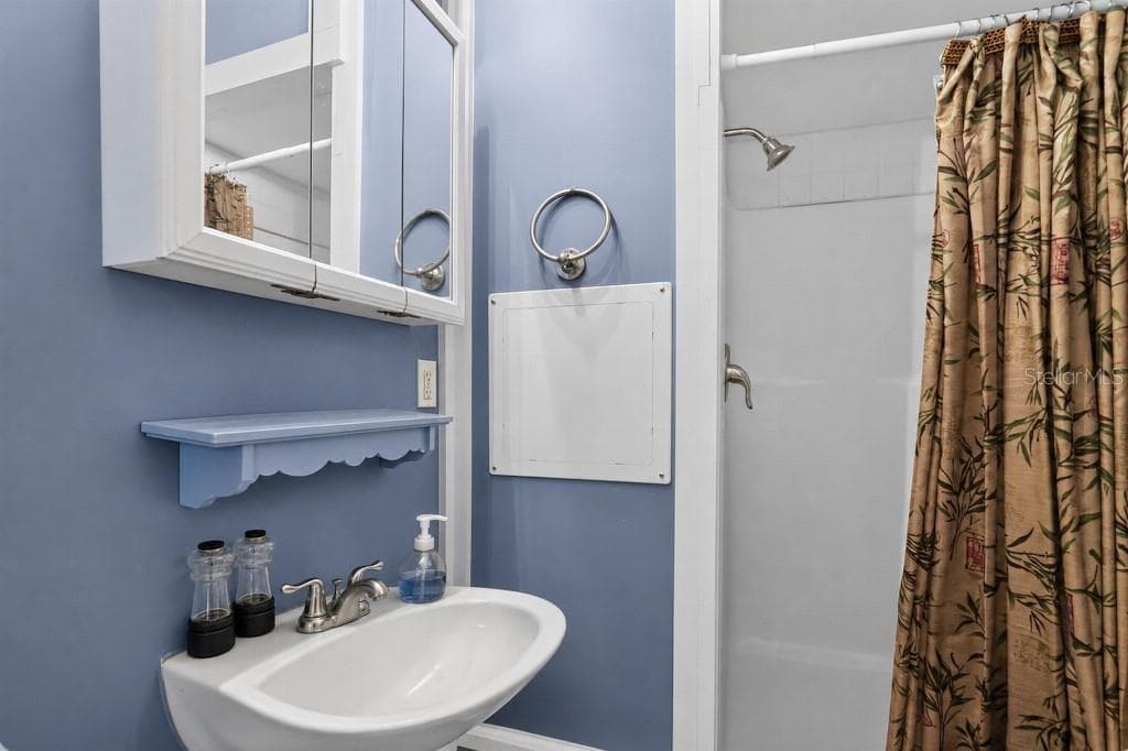 Single Family Residence at 772 38TH AVE S, ST PETERSBURG, photo 21 of 30