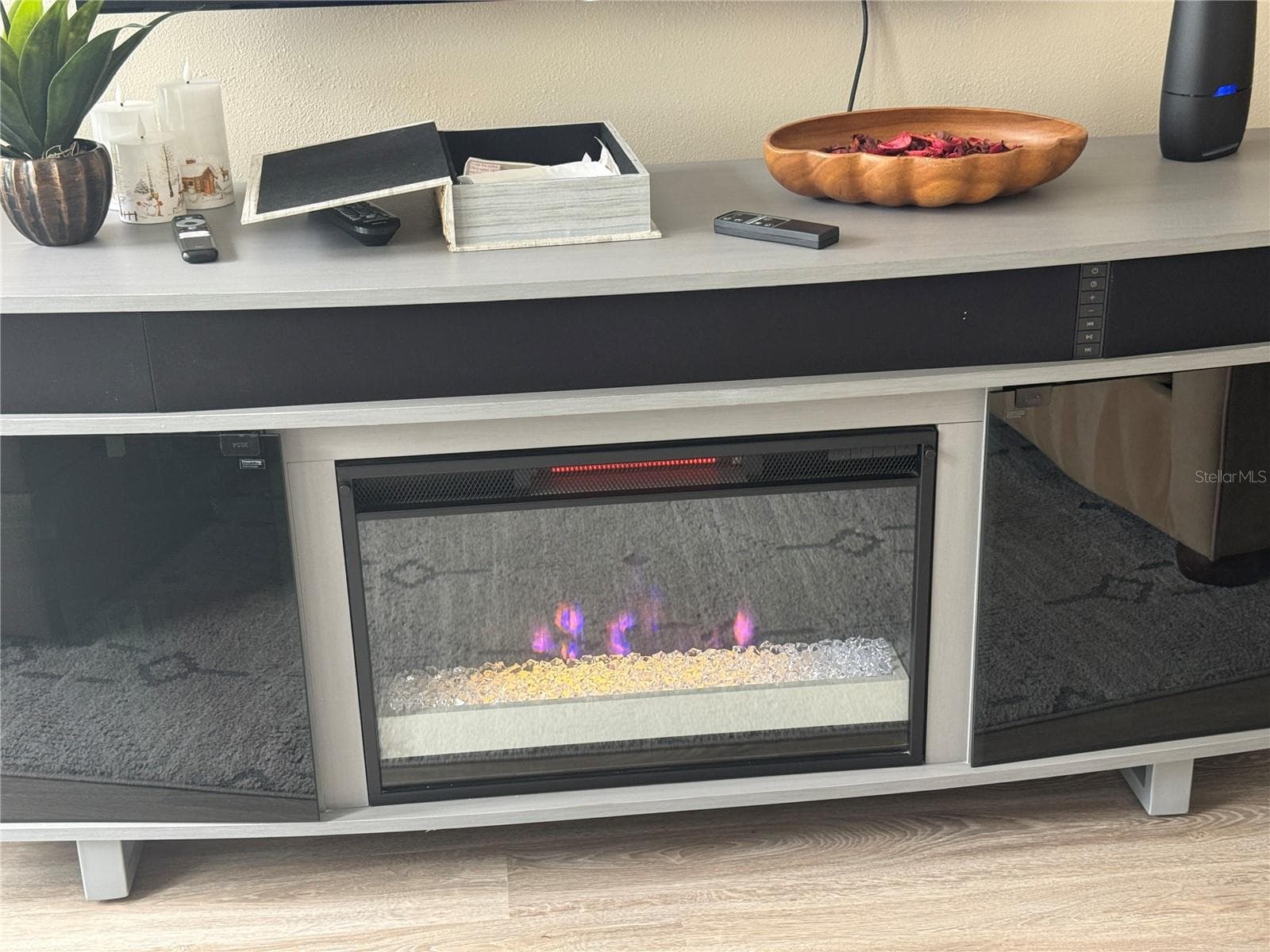Classic Flame decorative fireplace and heater - 315 MEDALLION BLVD #H, MADEIRA BEACH