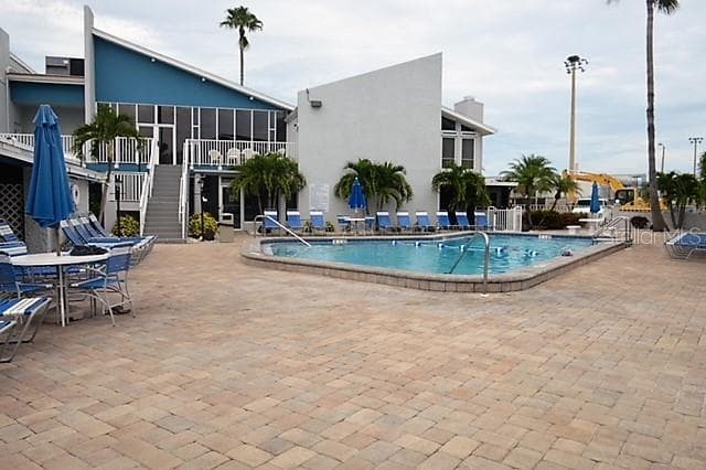 Main pool - 315 MEDALLION BLVD #H, MADEIRA BEACH
