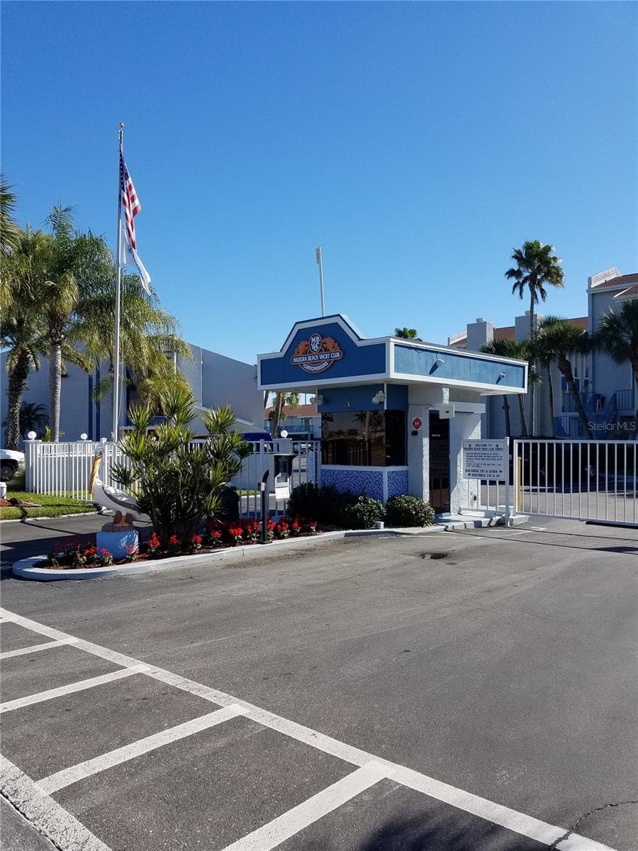 Entry Gate - 315 MEDALLION BLVD #H, MADEIRA BEACH