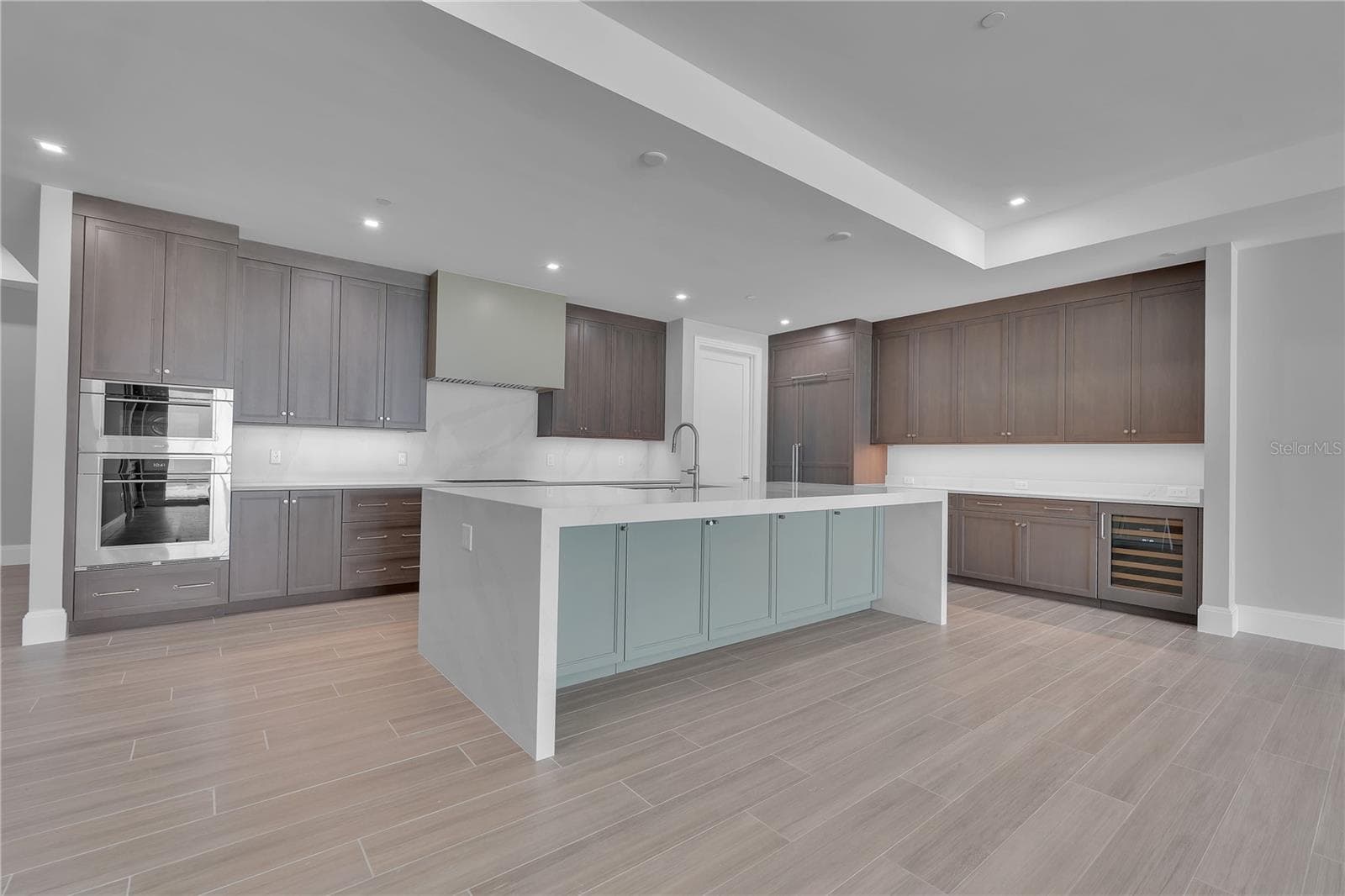 Condominium at 70 AVENIDA VENECCIA #202, SARASOTA, photo 9 of 51
