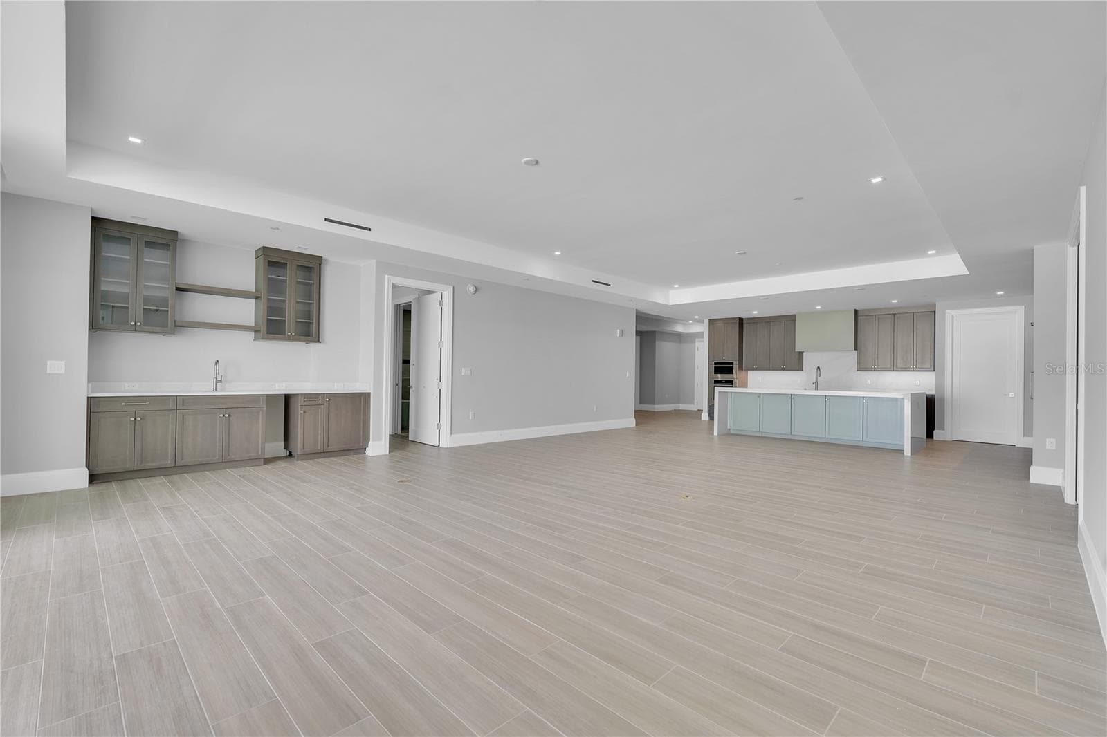 Open Living Space - 70 AVENIDA VENECCIA #202, SARASOTA