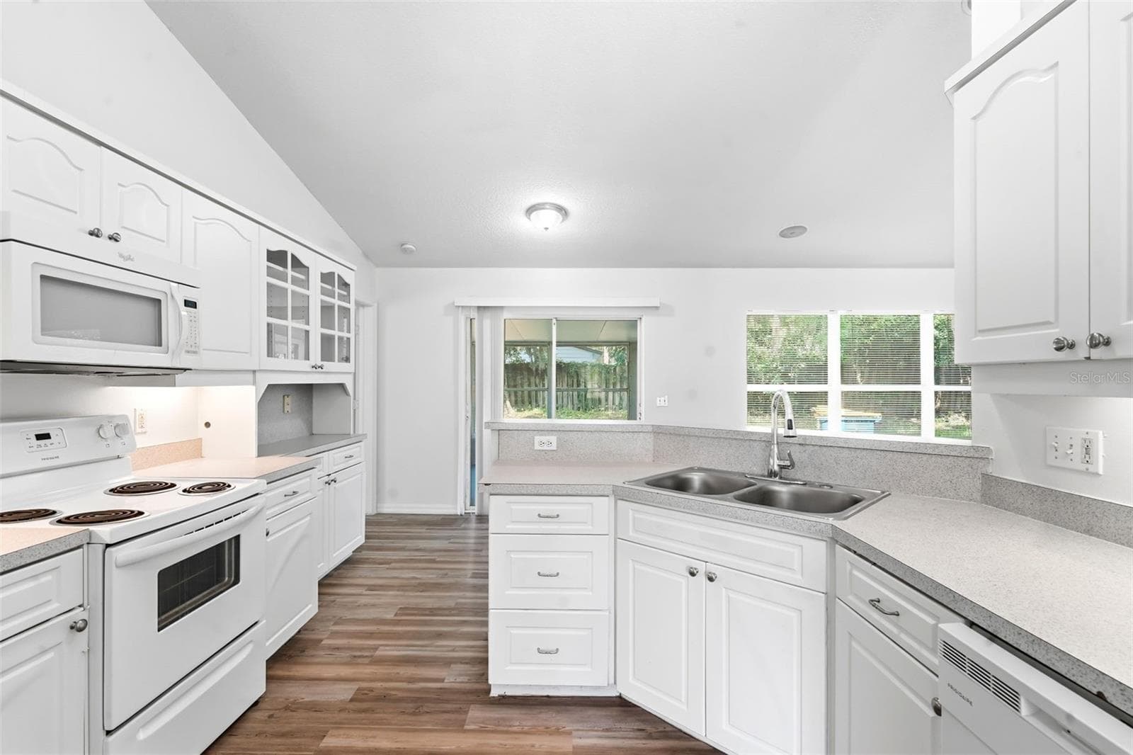 Single Family Residence at 3128 MANGO TREE DR, EDGEWATER, photo 10 of 43