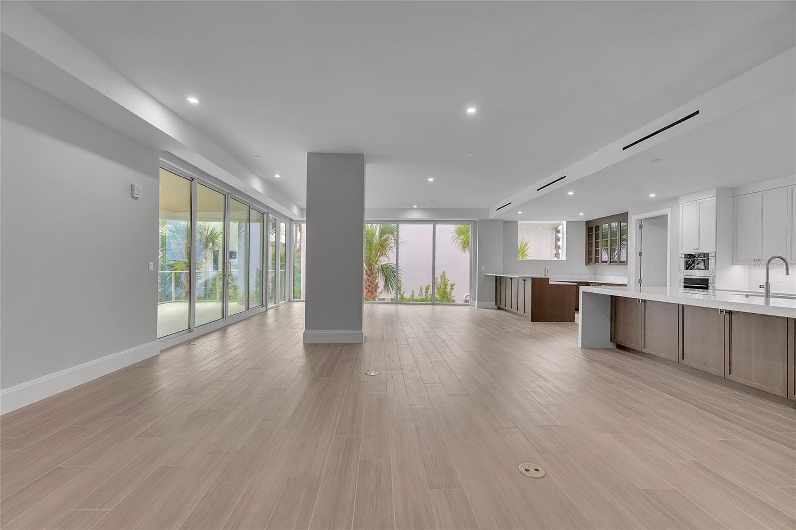 Condominium at 70 AVENIDA VENECCIA #204, SARASOTA, photo 13 of 50