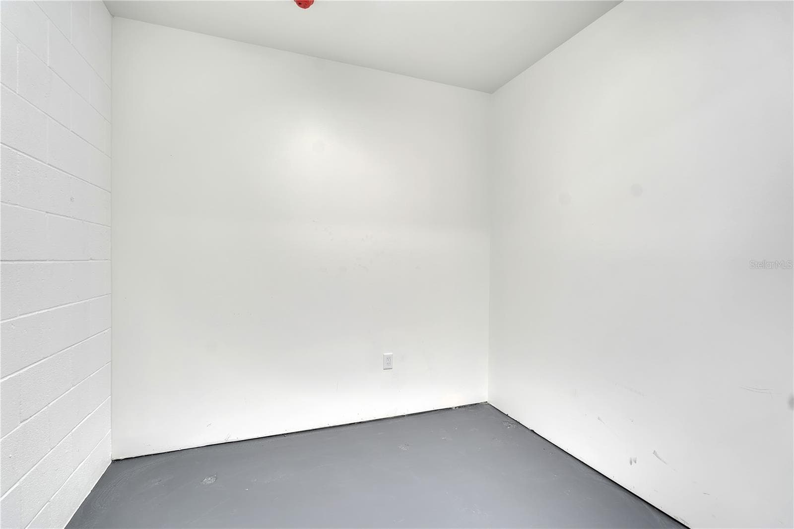 Private Owner Storage - 70 AVENIDA VENECCIA #204, SARASOTA