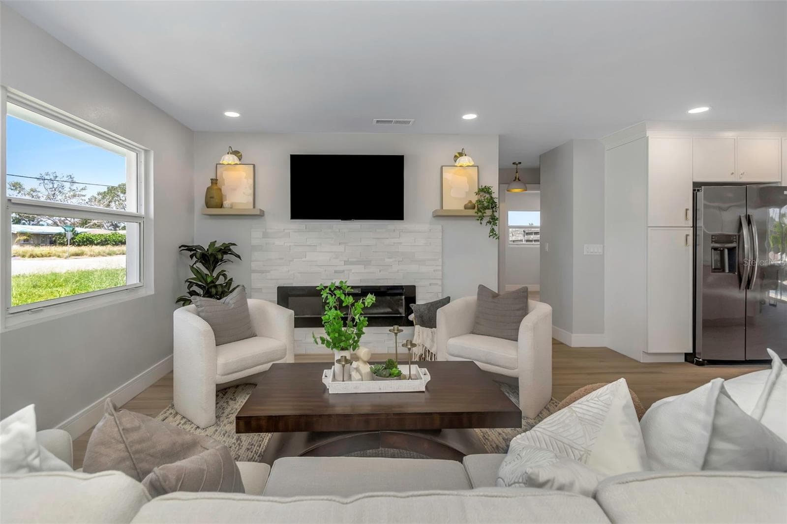 Single Family Residence at 10216 SPOONBILL RD E, BRADENTON, photo 9 of 57