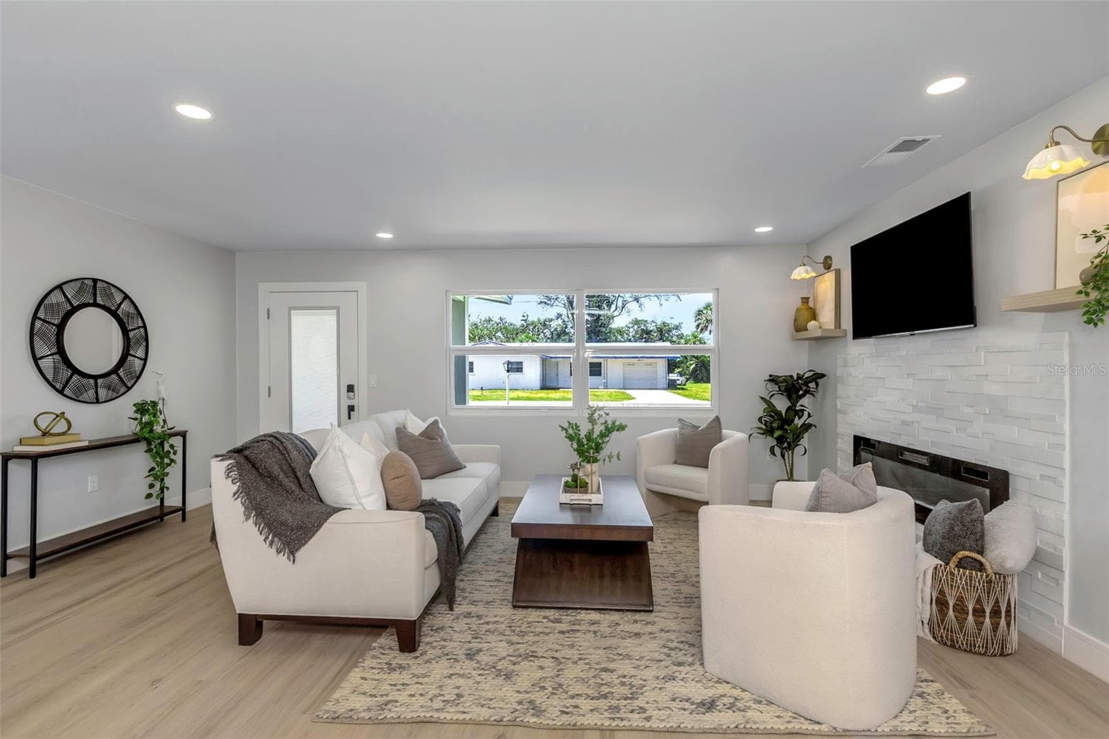 Single Family Residence at 10216 SPOONBILL RD E, BRADENTON, photo 10 of 57
