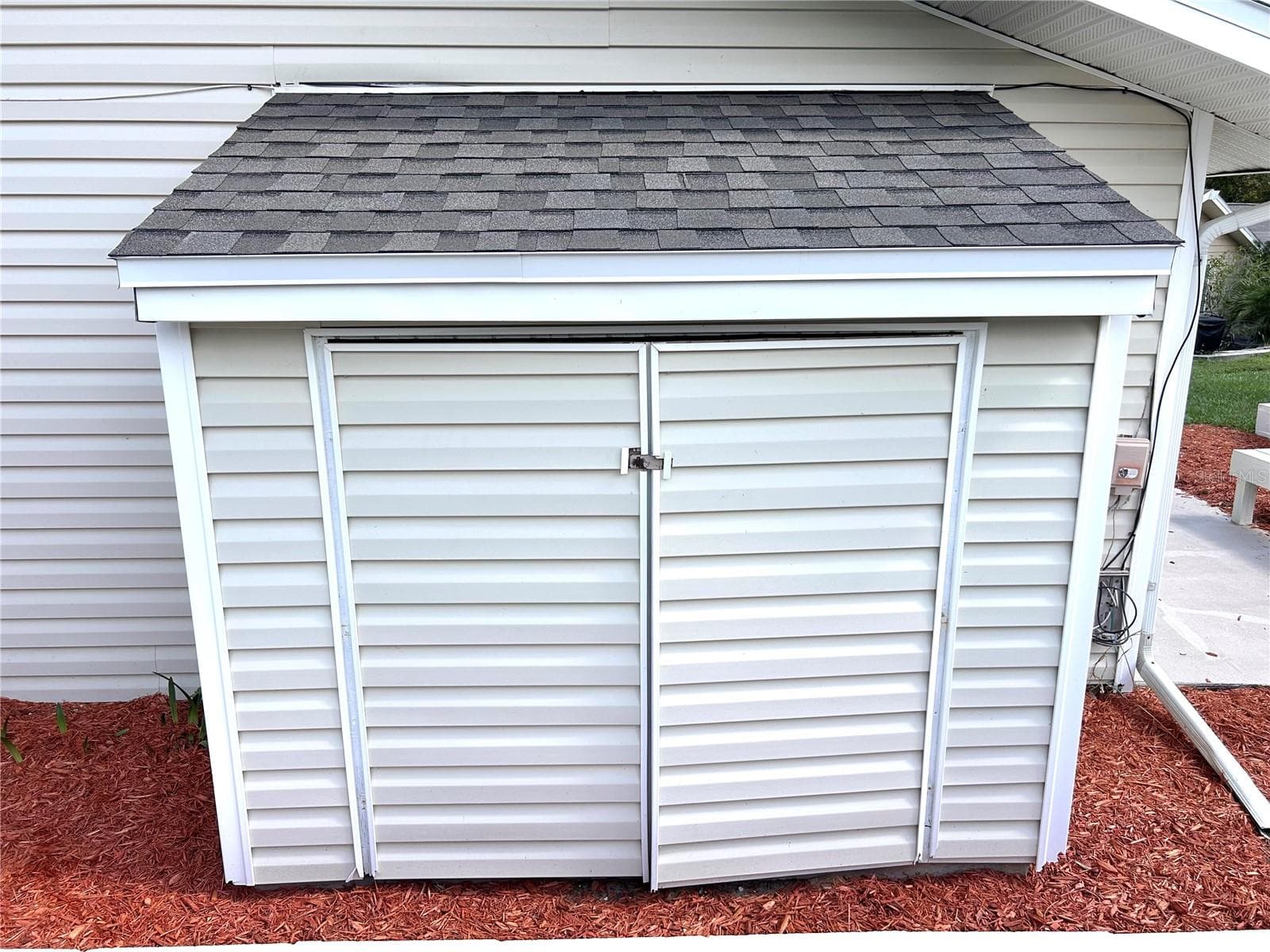 Side storage, where a washer and dryer could be hooked up - 10301 US HIGHWAY 27 #192, CLERMONT