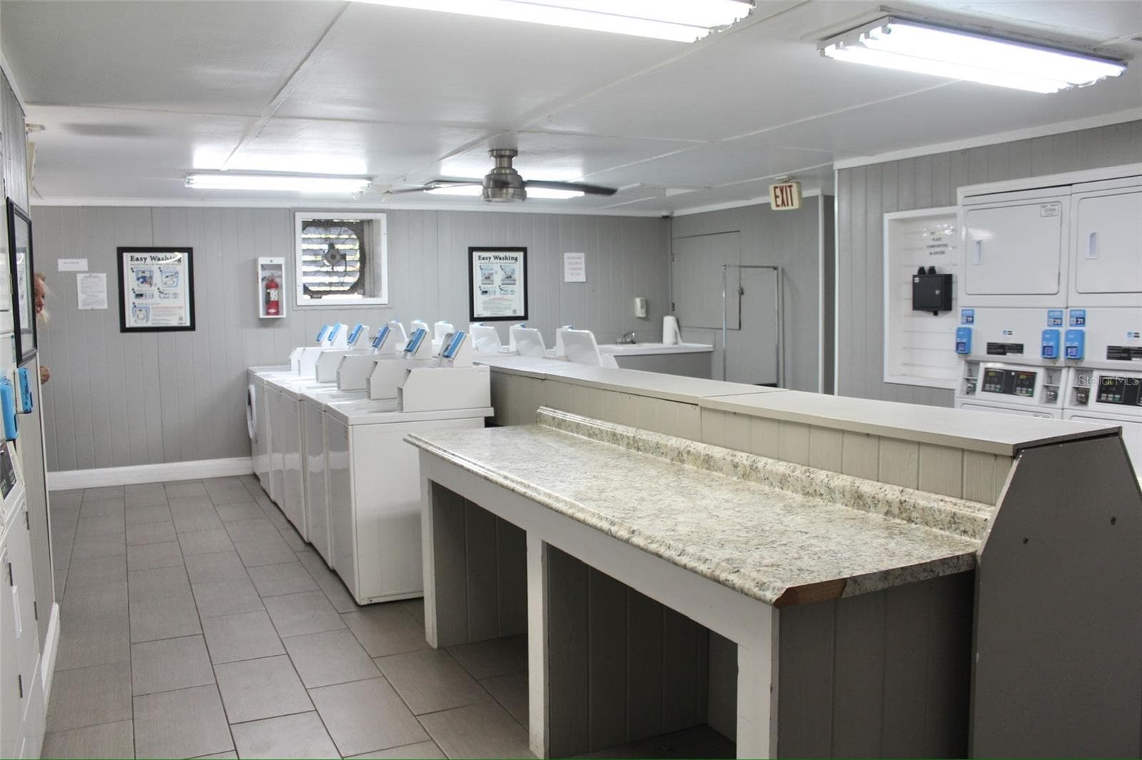 Coin Laundry Room - 10301 US HIGHWAY 27 #192, CLERMONT