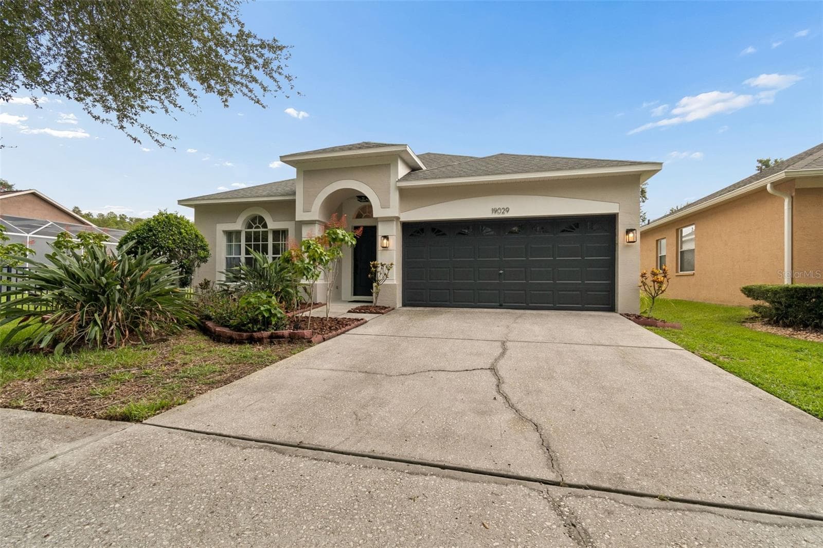 Single Family Residence at 19029 CHEMILLE DR, LUTZ, photo 2 of 57