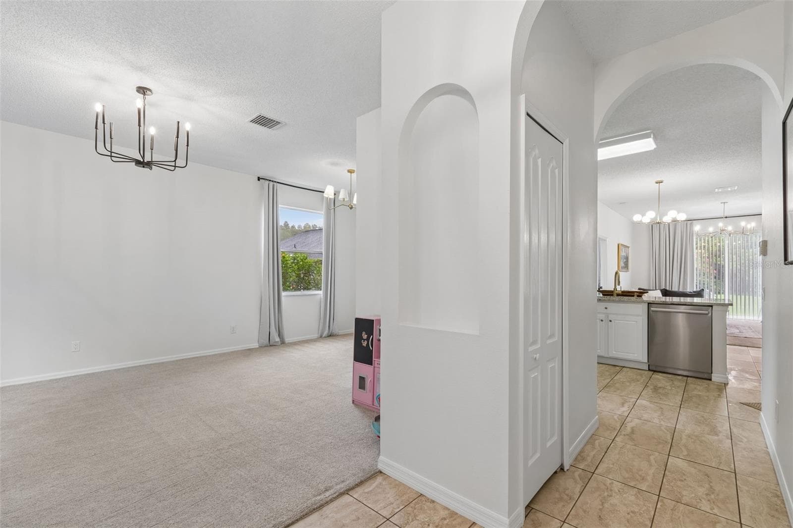 Single Family Residence at 19029 CHEMILLE DR, LUTZ, photo 7 of 57