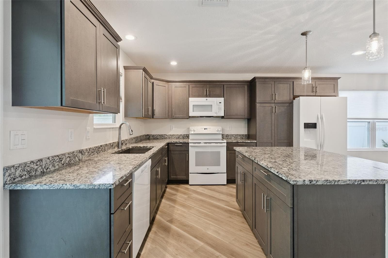 Single Family Residence at 209 JEAN ST, TAVARES, photo 9 of 22