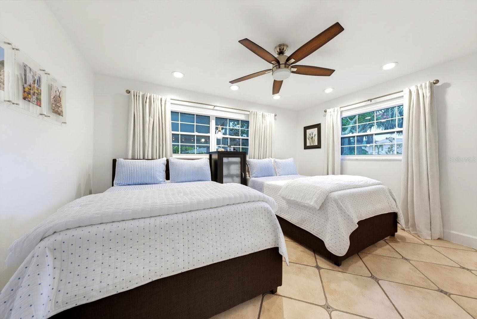 Single Family Residence at 407 HARBOR VIEW LN, LARGO, photo 22 of 26