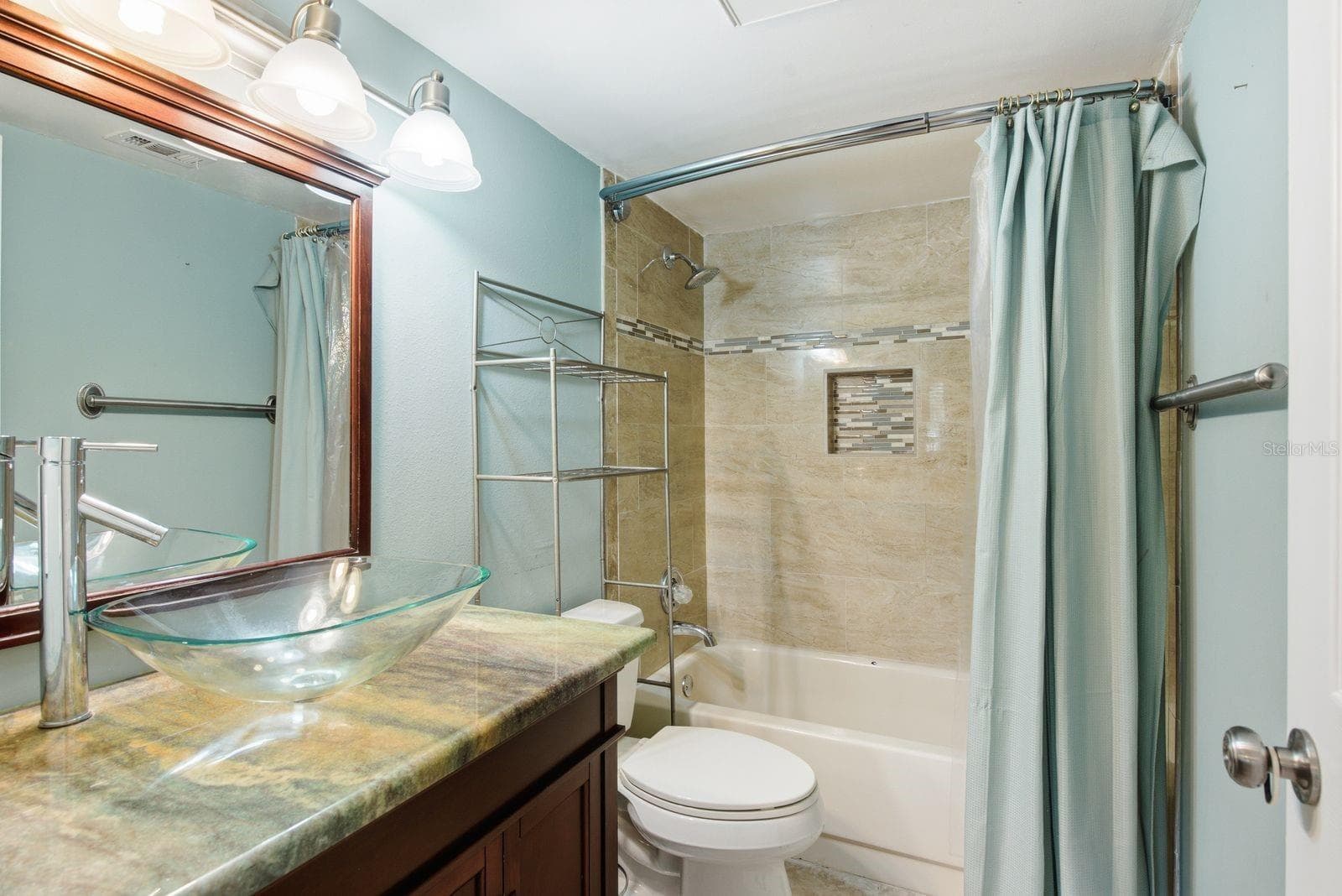 Condominium at 511 MISTLETOE CT #C, SAFETY HARBOR, photo 13 of 27