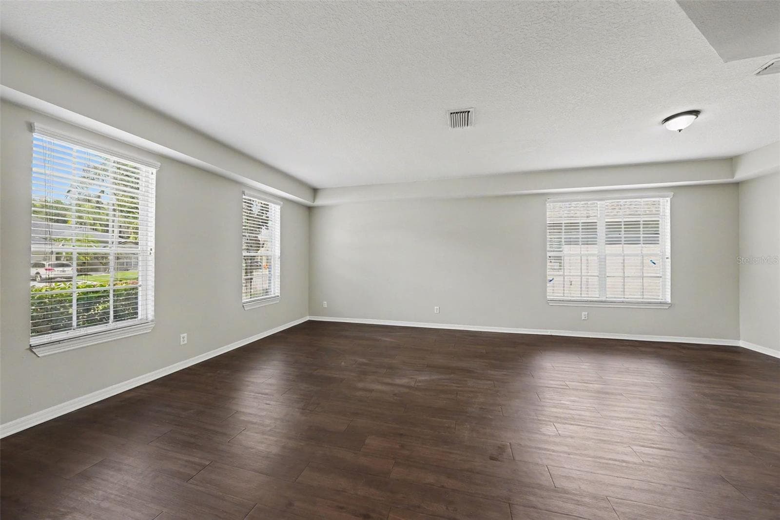 Single Family Residence at 6112 CEZANNE AVE, LUTZ, photo 6 of 44