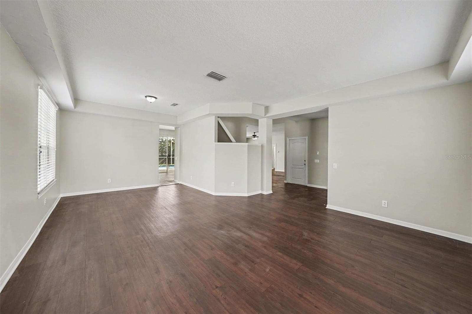 Single Family Residence at 6112 CEZANNE AVE, LUTZ, photo 7 of 44