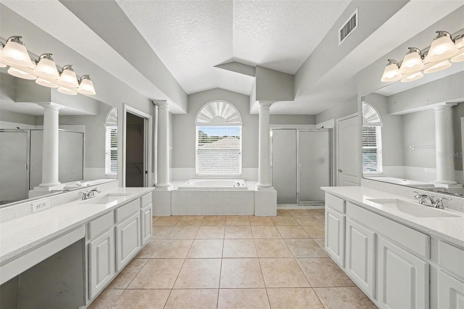Single Family Residence at 6112 CEZANNE AVE, LUTZ, photo 20 of 44