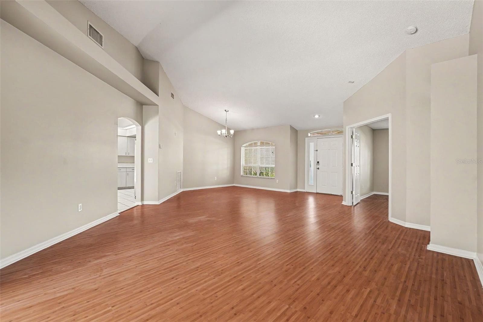 Single Family Residence at 2909 STARMOUNT DR, VALRICO, photo 4 of 30