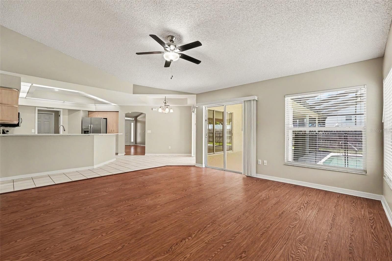 Single Family Residence at 2909 STARMOUNT DR, VALRICO, photo 8 of 30