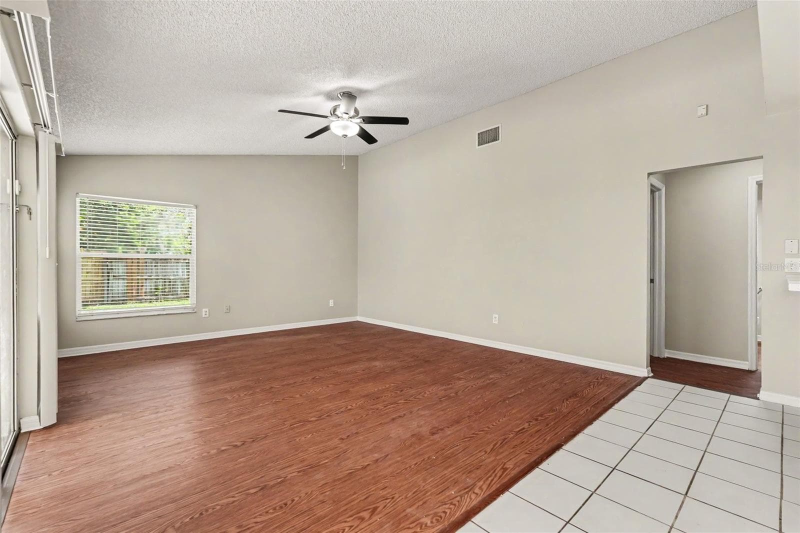 Single Family Residence at 2909 STARMOUNT DR, VALRICO, photo 11 of 30