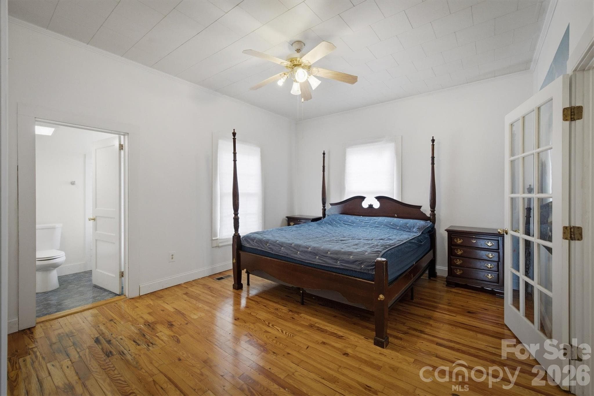 Single Family Residence at 302 Catawba Avenue, Hickory, photo 16 of 33