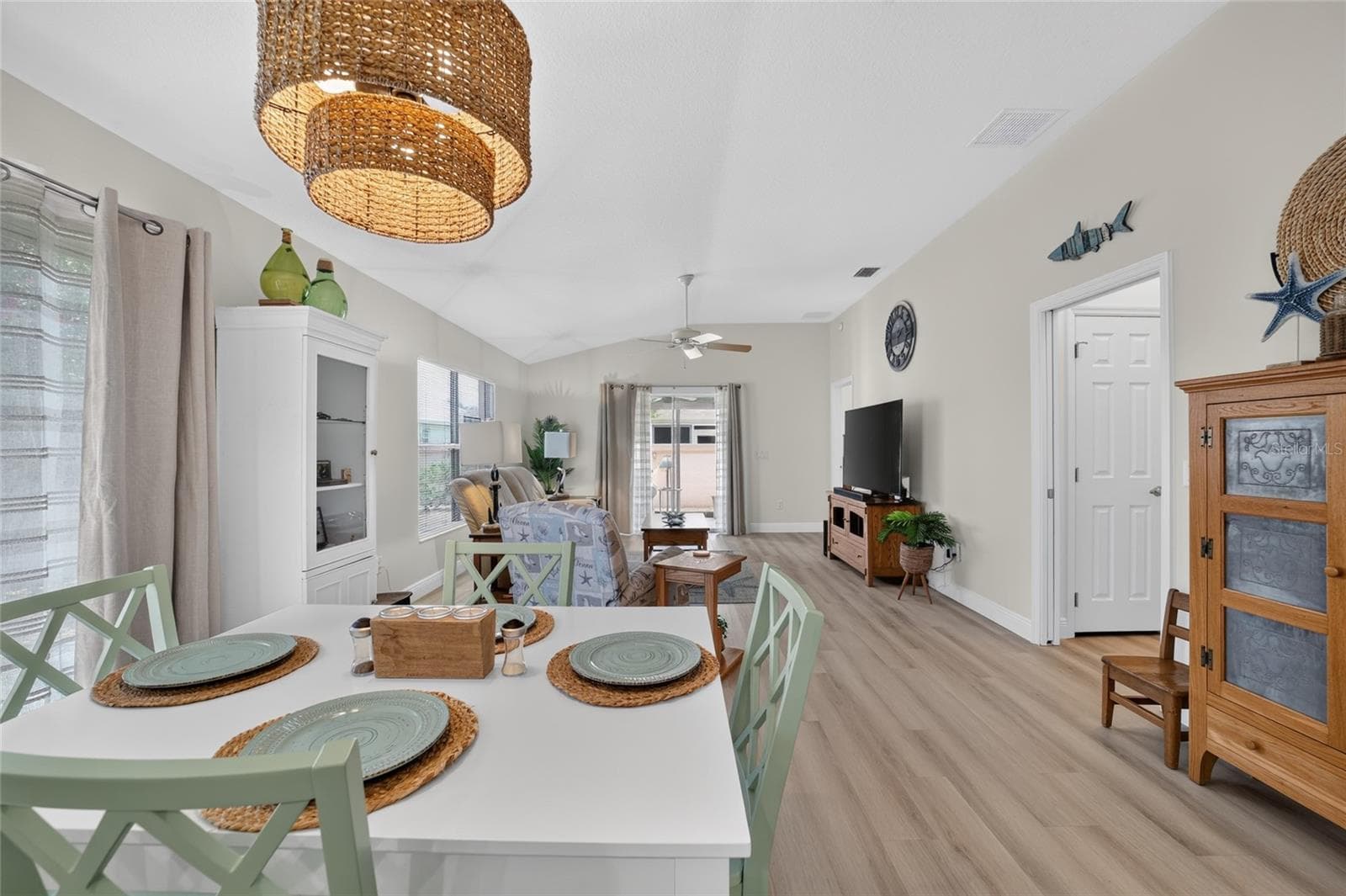 Dining area - 308 ALMERIA ST, THE VILLAGES