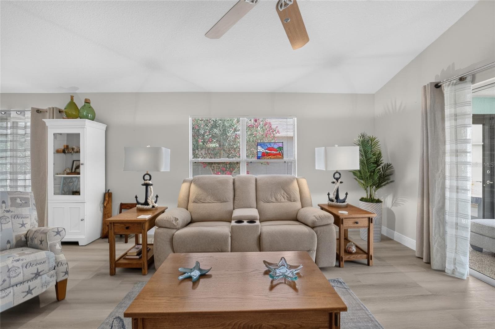 Living area - 308 ALMERIA ST, THE VILLAGES