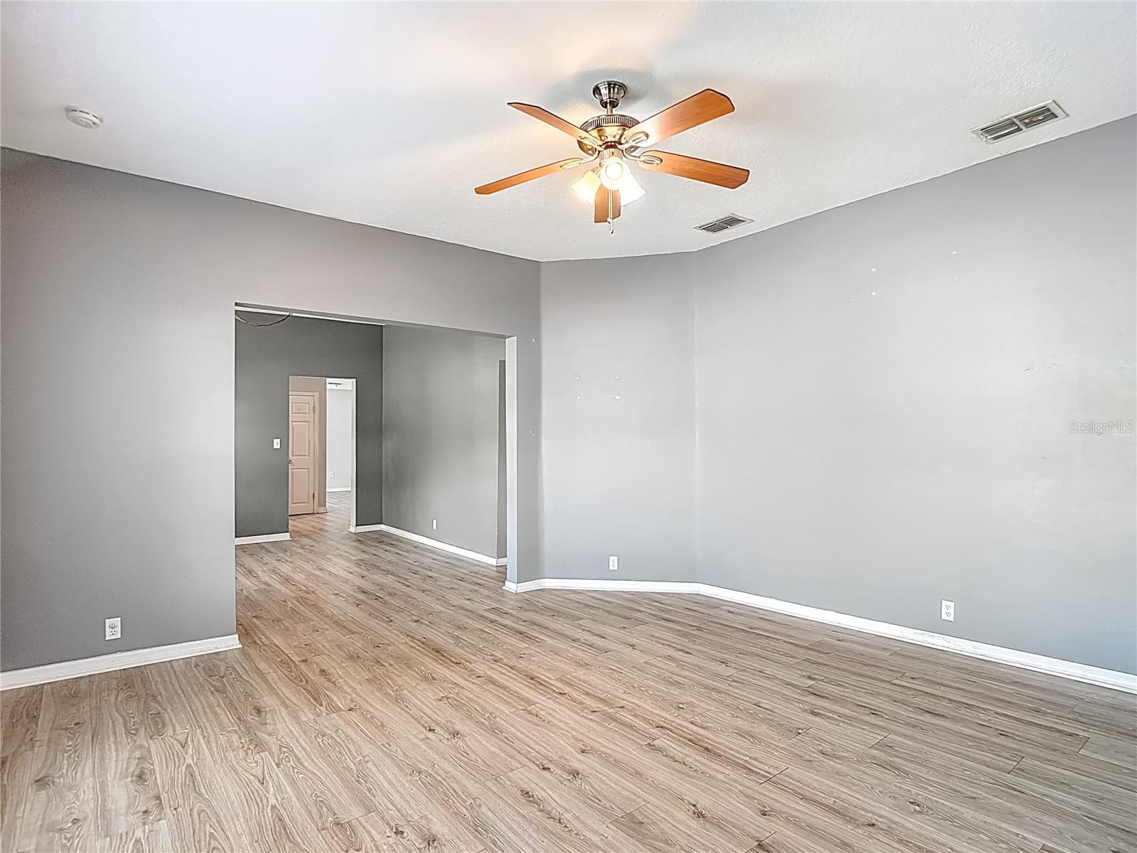 Single Family Residence at 3002 W ARCH ST, TAMPA, photo 11 of 67