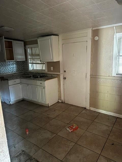 Single Family Residence at 3915 AVENUE Q NW, WINTER HAVEN, photo 3 of 9