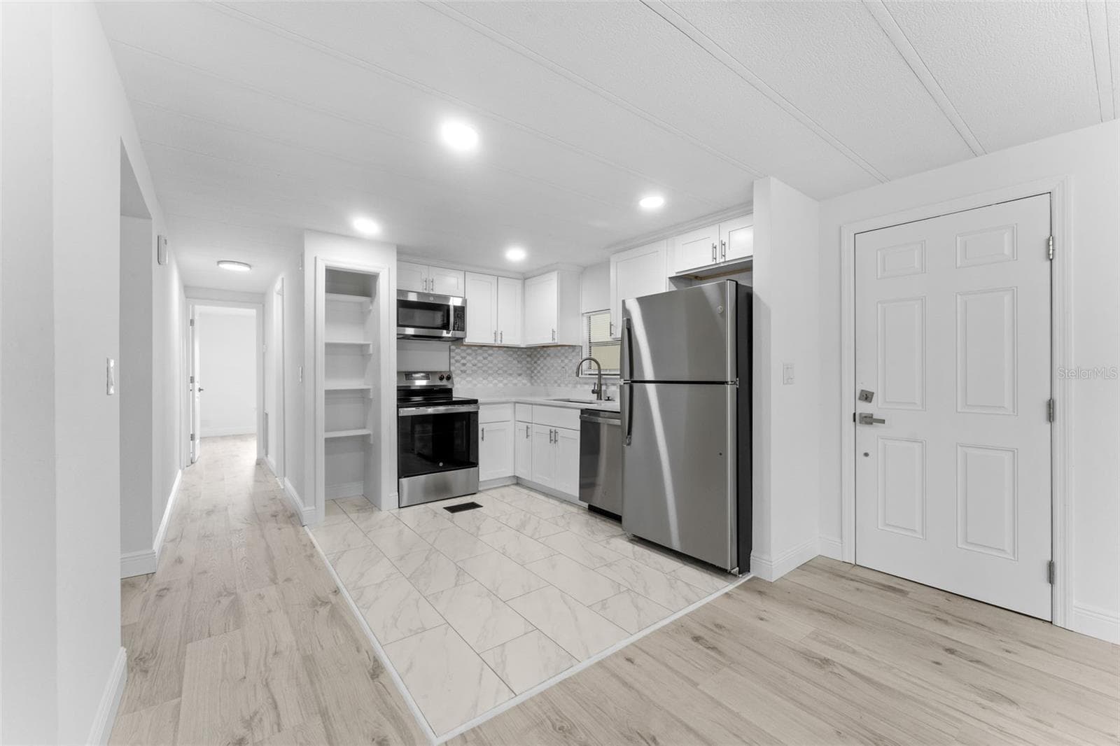Manufactured Home at 130 FLORENCE BLVD, DEBARY, photo 2 of 20