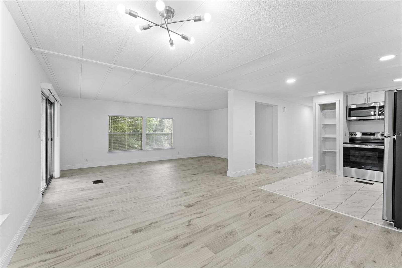 Manufactured Home at 130 FLORENCE BLVD, DEBARY, photo 5 of 20