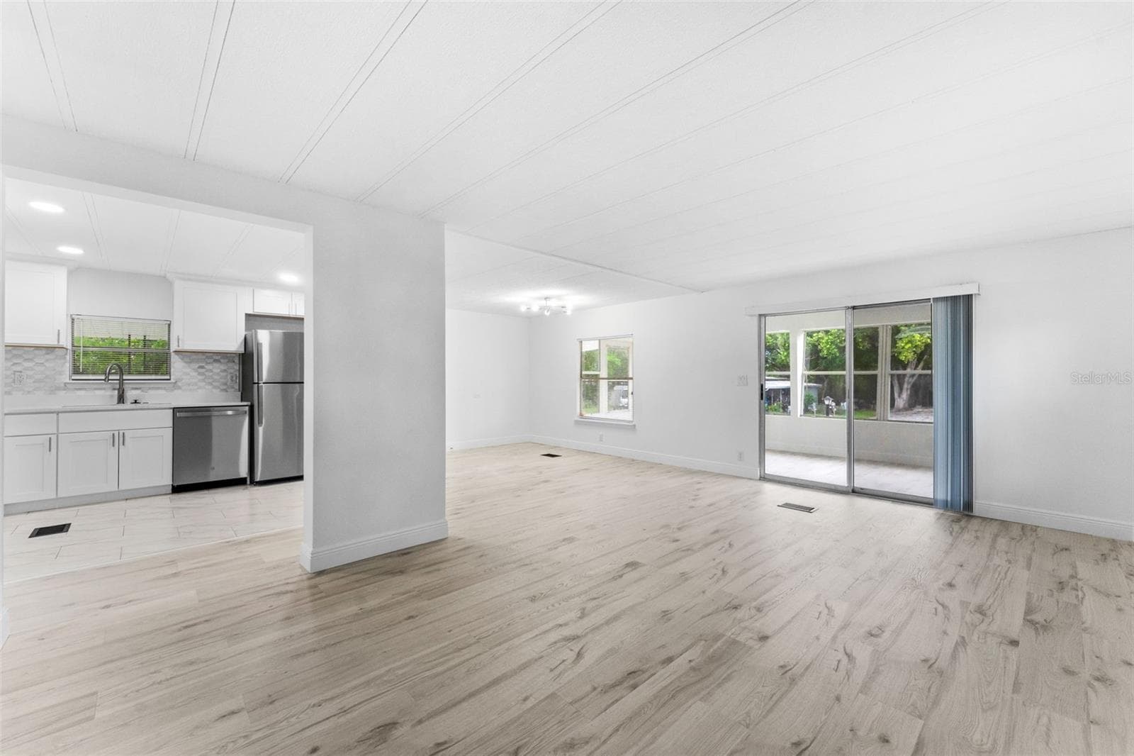 Manufactured Home at 130 FLORENCE BLVD, DEBARY, photo 8 of 20