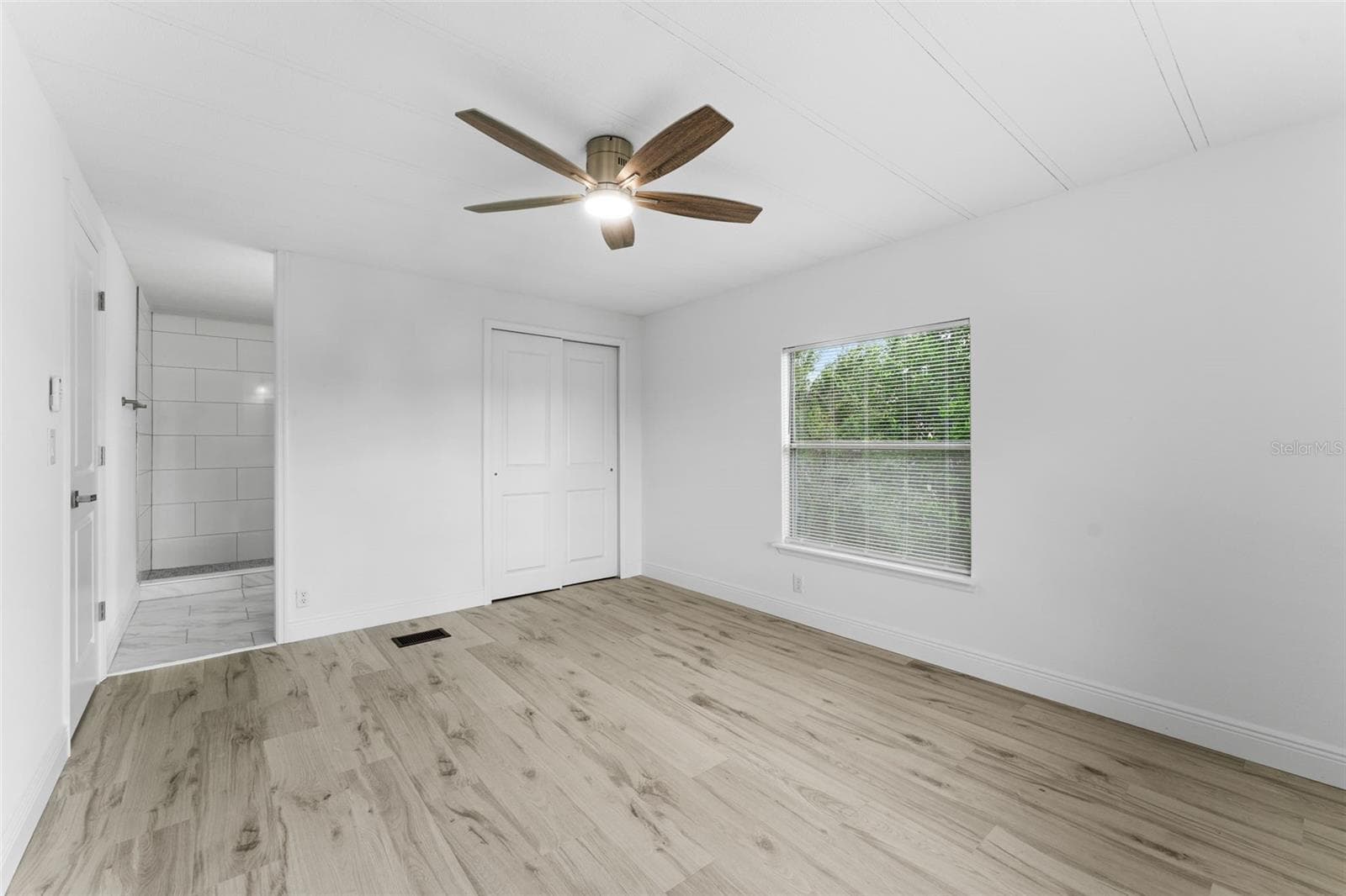 Manufactured Home at 130 FLORENCE BLVD, DEBARY, photo 11 of 20