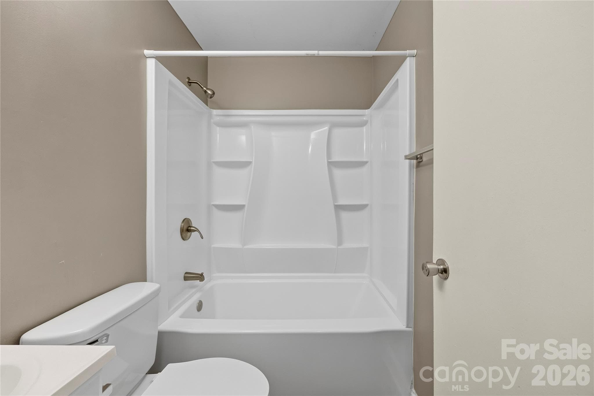 Single Family Residence at 9408 Spruce Pine Place, Charlotte, photo 2 of 34