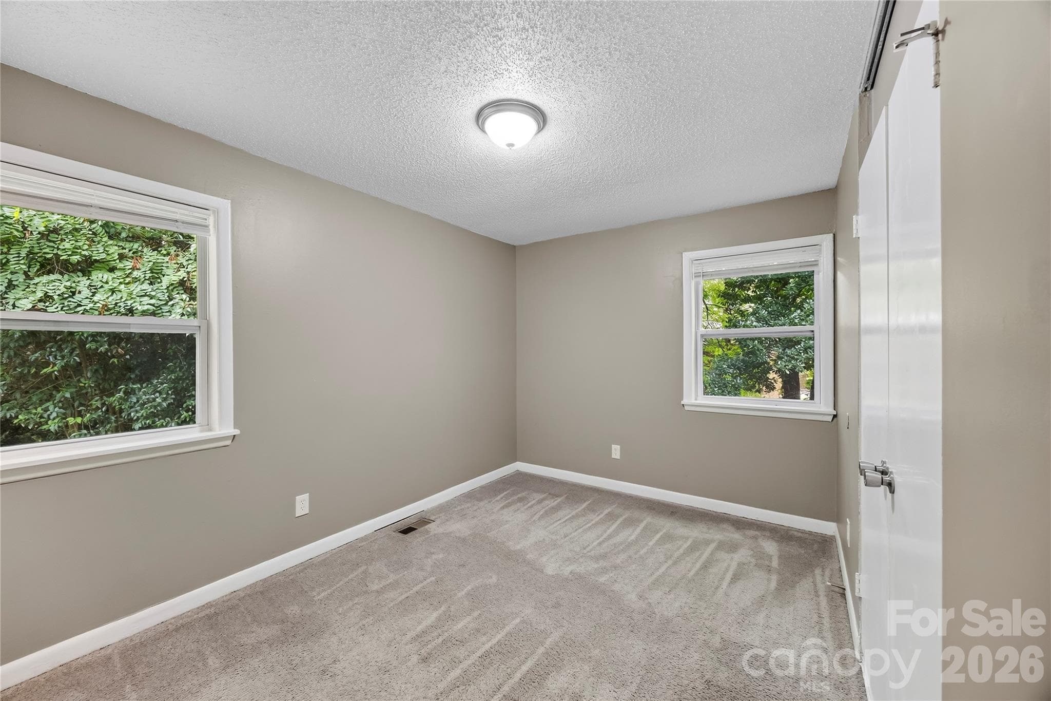 Single Family Residence at 9408 Spruce Pine Place, Charlotte, photo 7 of 34