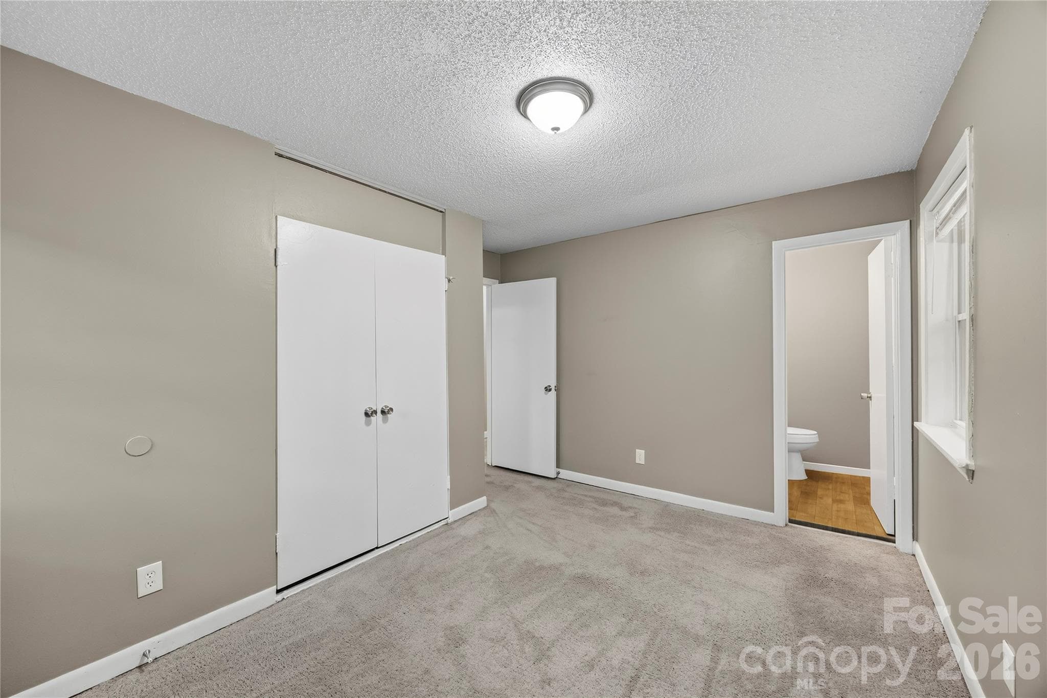 Single Family Residence at 9408 Spruce Pine Place, Charlotte, photo 9 of 34