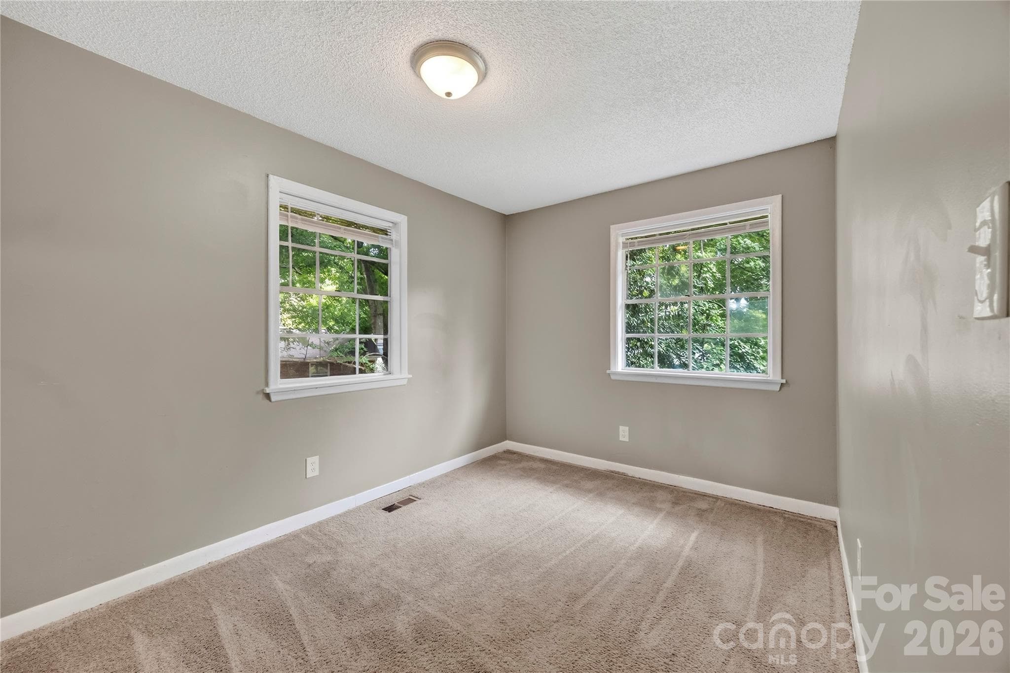 Single Family Residence at 9408 Spruce Pine Place, Charlotte, photo 11 of 34