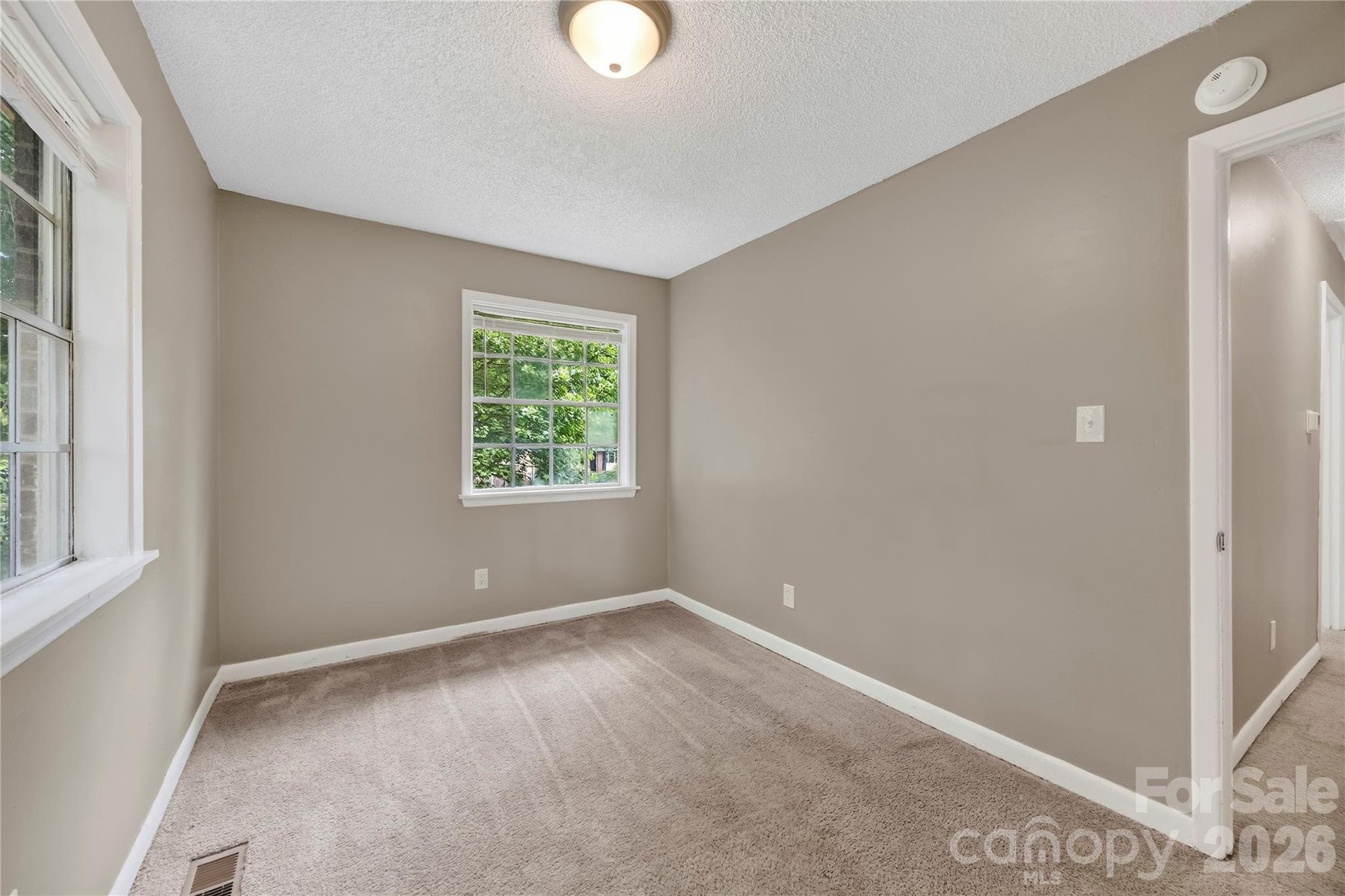 Single Family Residence at 9408 Spruce Pine Place, Charlotte, photo 12 of 34