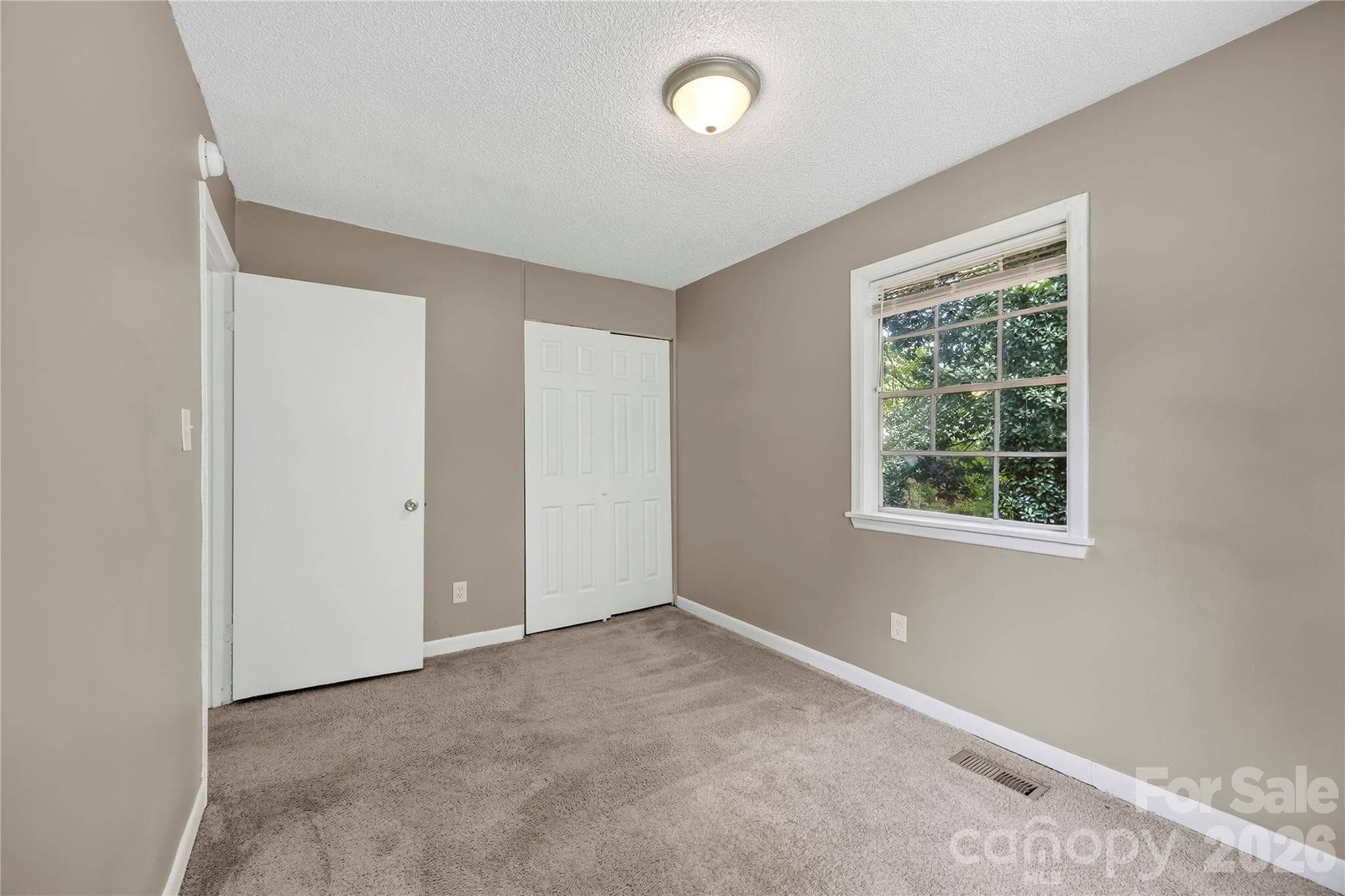 Single Family Residence at 9408 Spruce Pine Place, Charlotte, photo 19 of 34