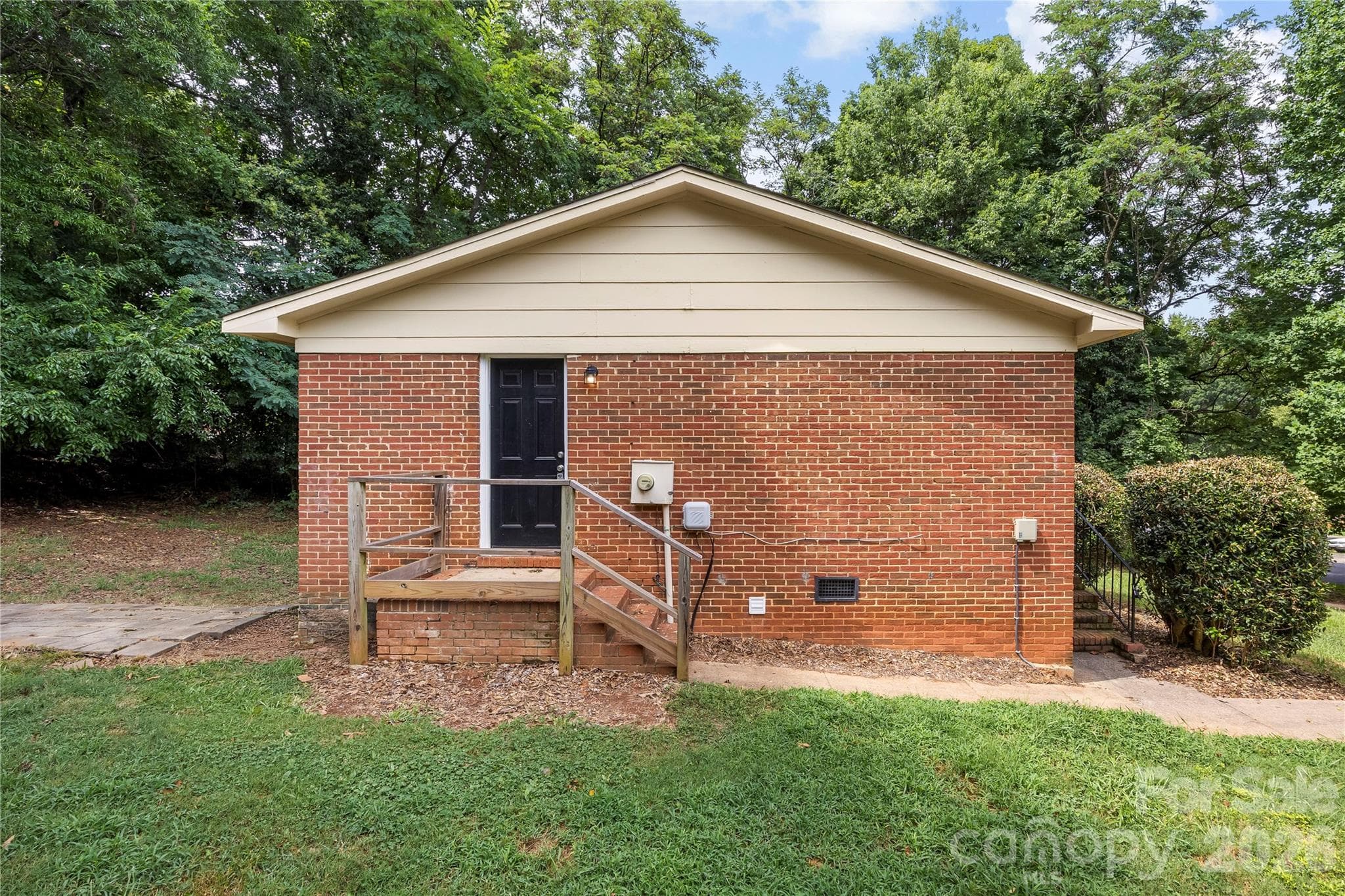 Single Family Residence at 9408 Spruce Pine Place, Charlotte, photo 27 of 34