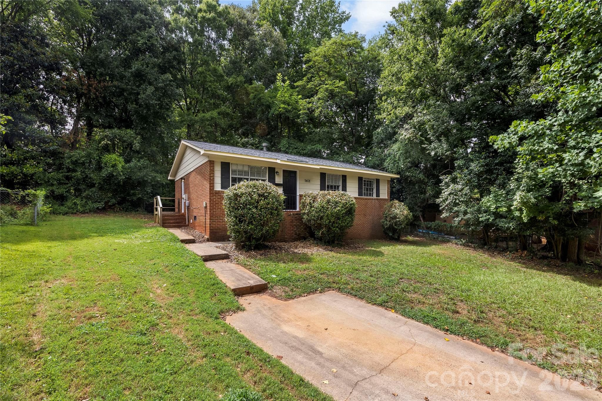 Single Family Residence at 9408 Spruce Pine Place, Charlotte, photo 32 of 34