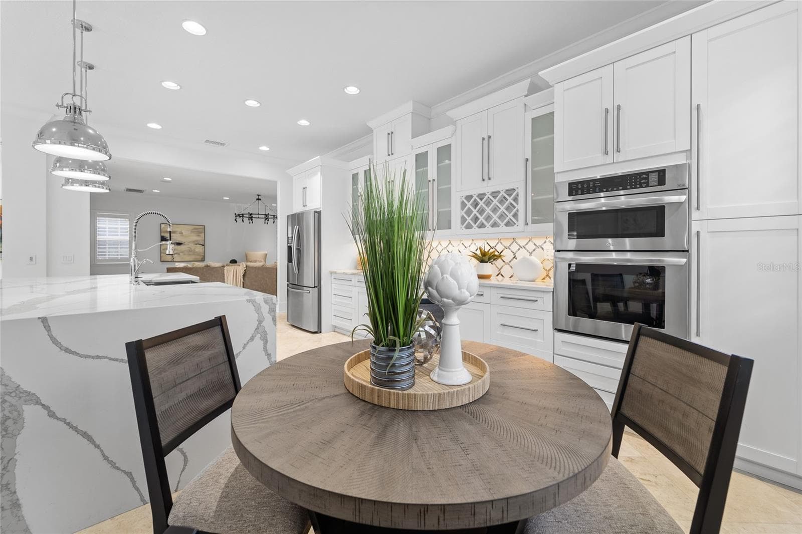 Single Family Residence at 4802 W BEACHWAY DR, TAMPA, photo 10 of 47