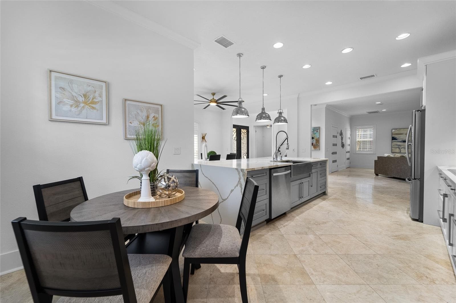 Single Family Residence at 4802 W BEACHWAY DR, TAMPA, photo 13 of 47