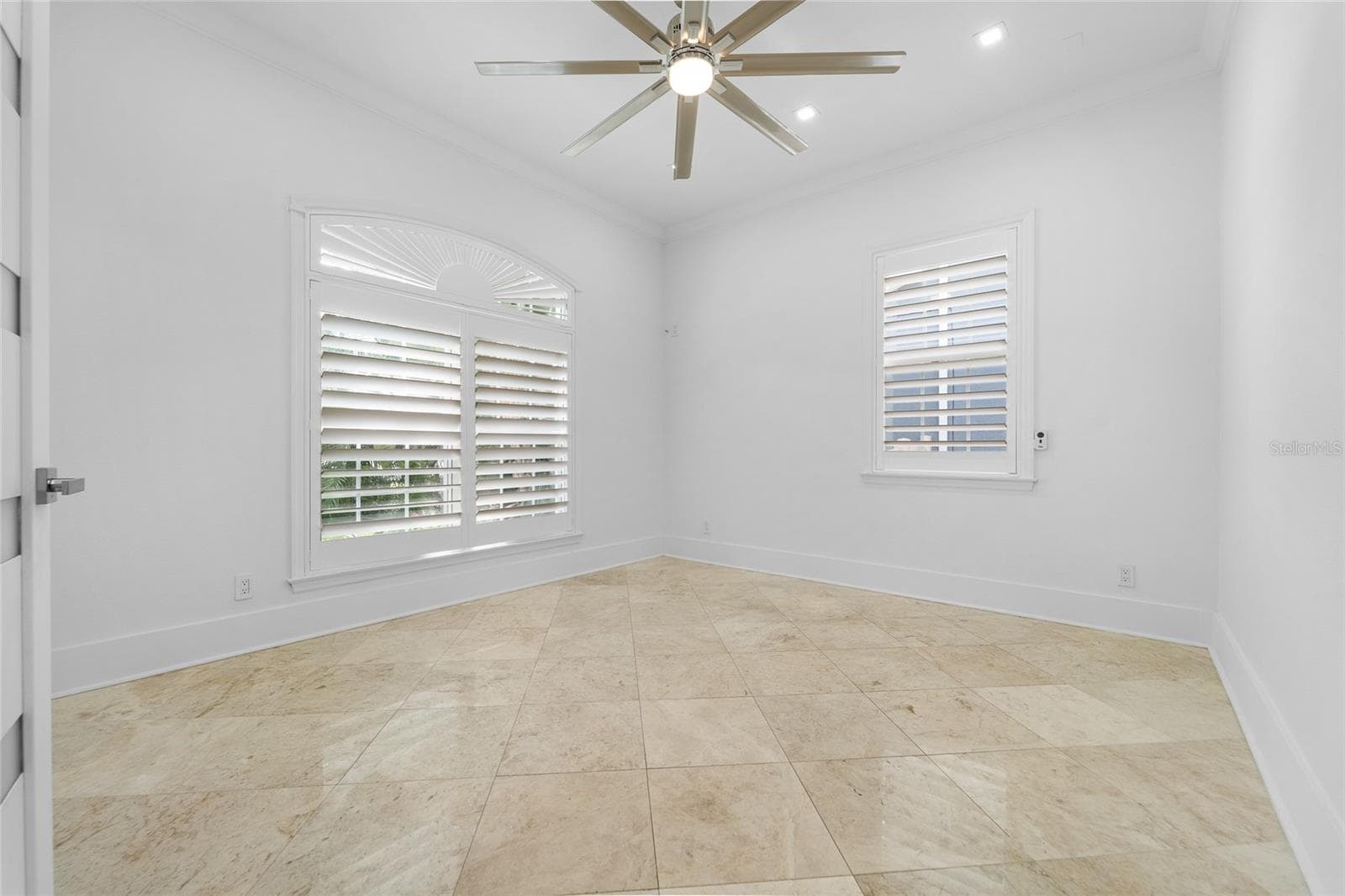 First floor office. - 4802 W BEACHWAY DR, TAMPA