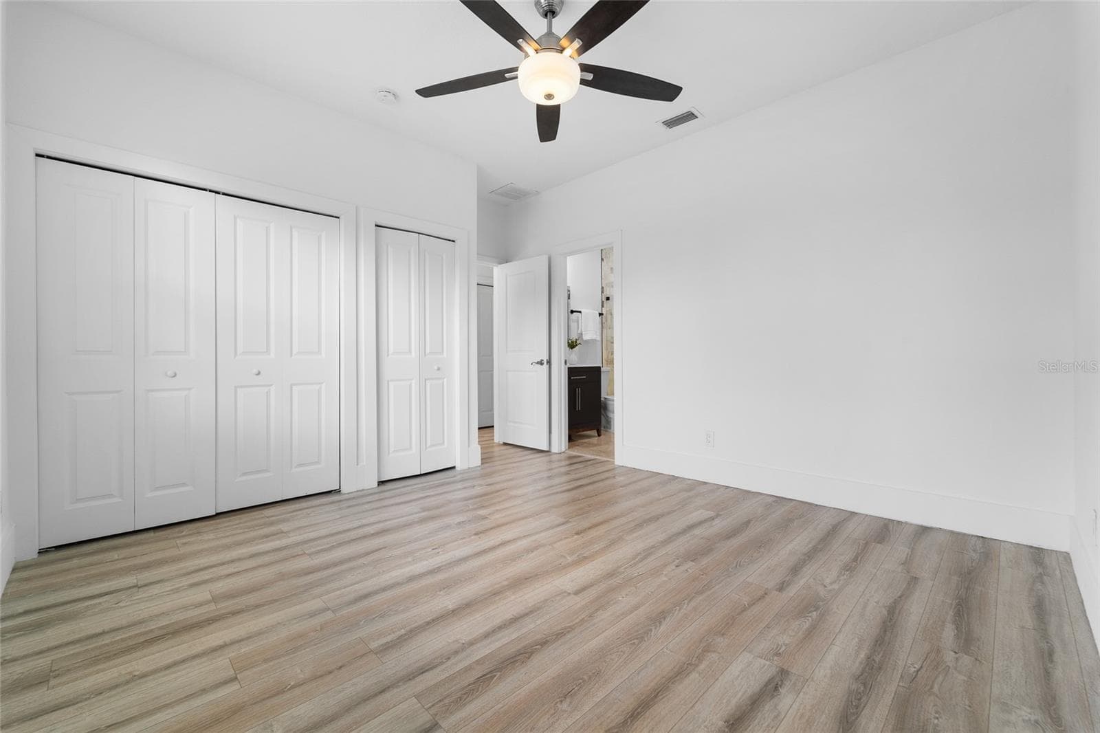 Single Family Residence at 4802 W BEACHWAY DR, TAMPA, photo 29 of 47