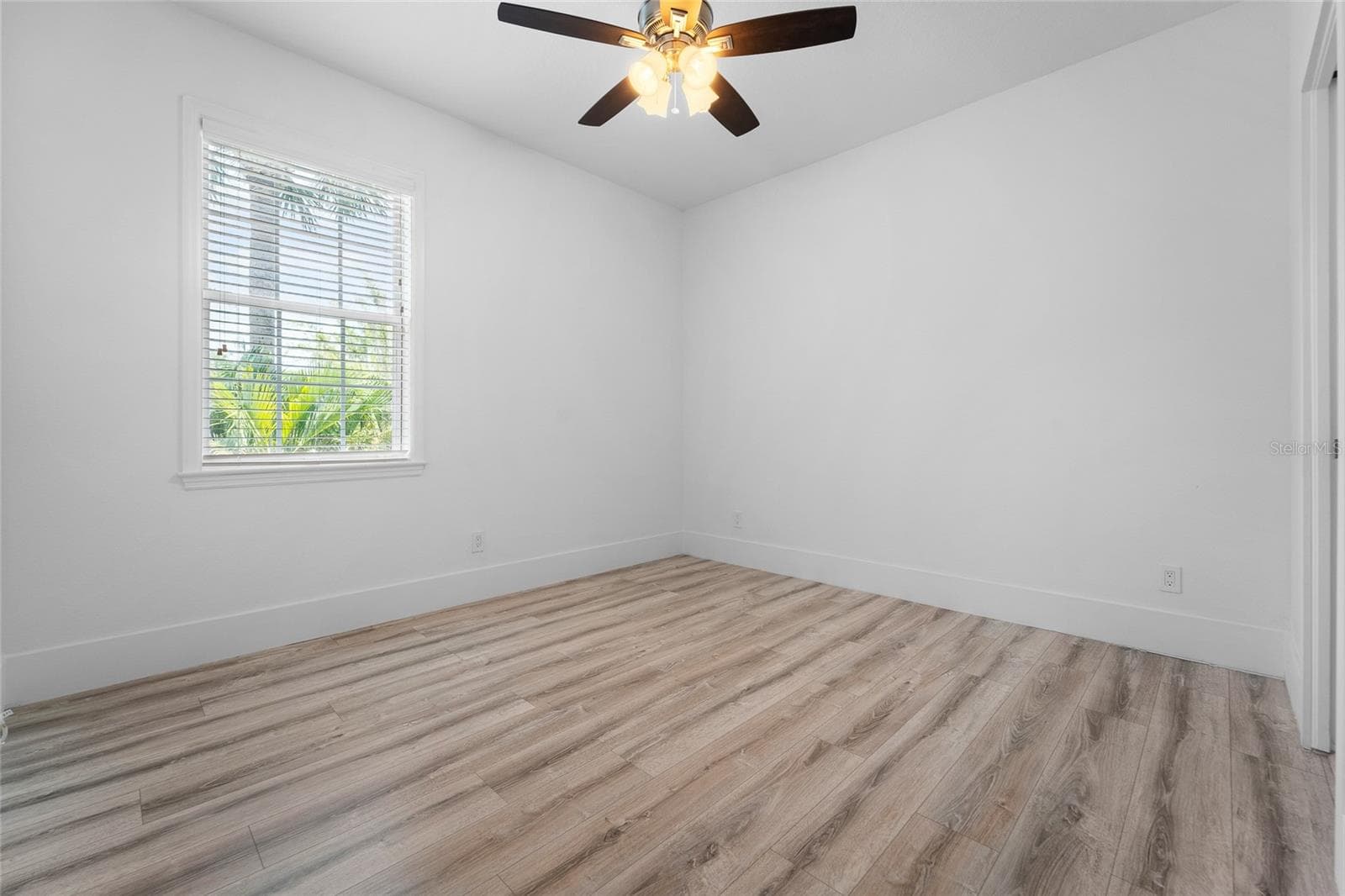 Single Family Residence at 4802 W BEACHWAY DR, TAMPA, photo 33 of 47